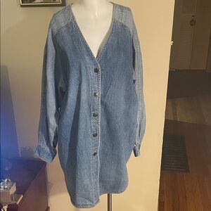Liz & Me Two Toned Cotton Denim Button-Up Women's Top